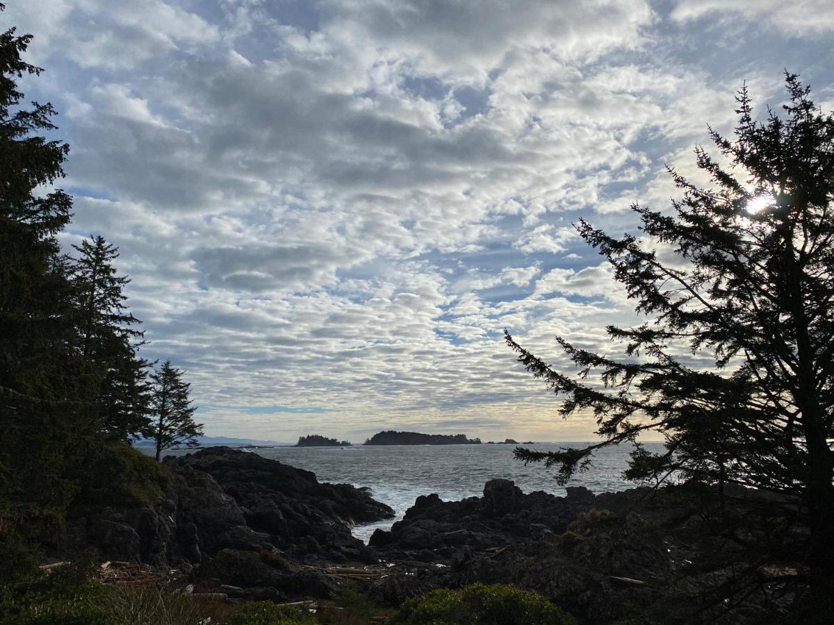 Liahona Guest House Ucluelet Exteriör bild