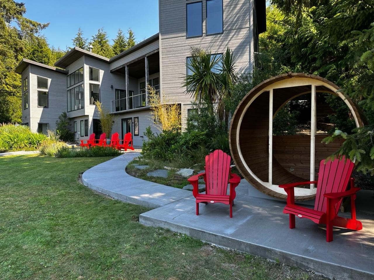 Liahona Guest House Ucluelet Exteriör bild